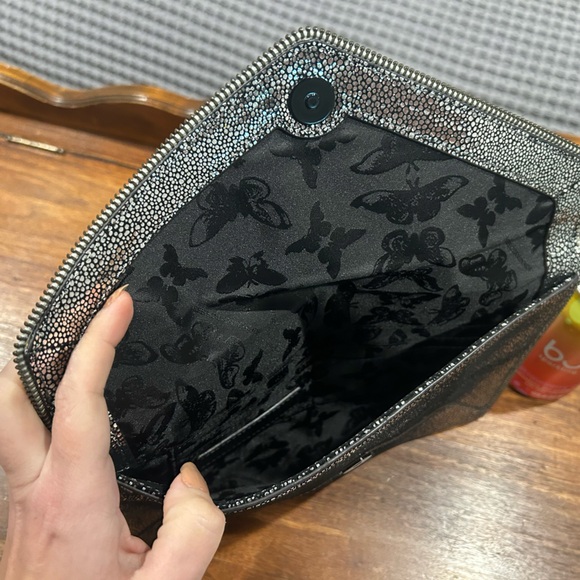 Silver metallic Rebecca Minkoff clutch - Picture 2 of 3